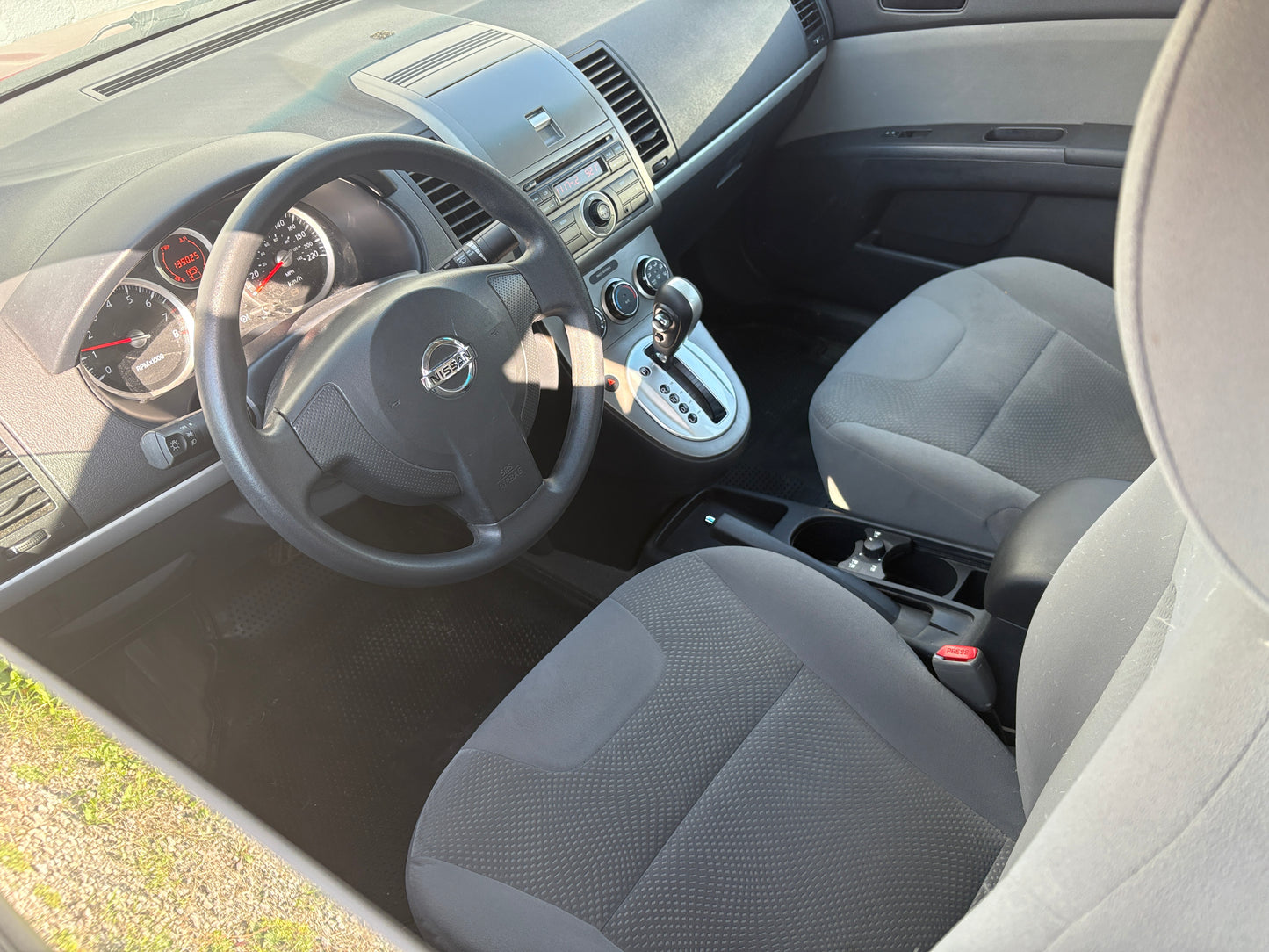 2010 Nissan Sentra 2.0 -Auto Loaded 139,KM -Warranty!