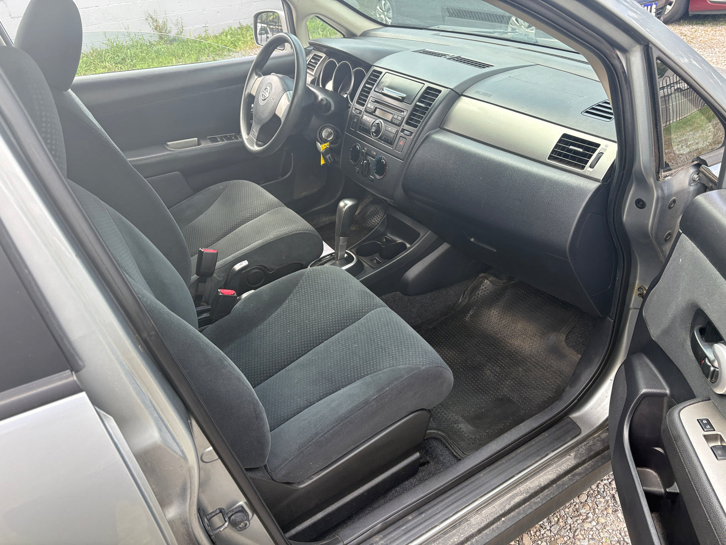 2011 Nissan Versa 1.8 S -Auto A/C Loaded 224,KM -Warranty!