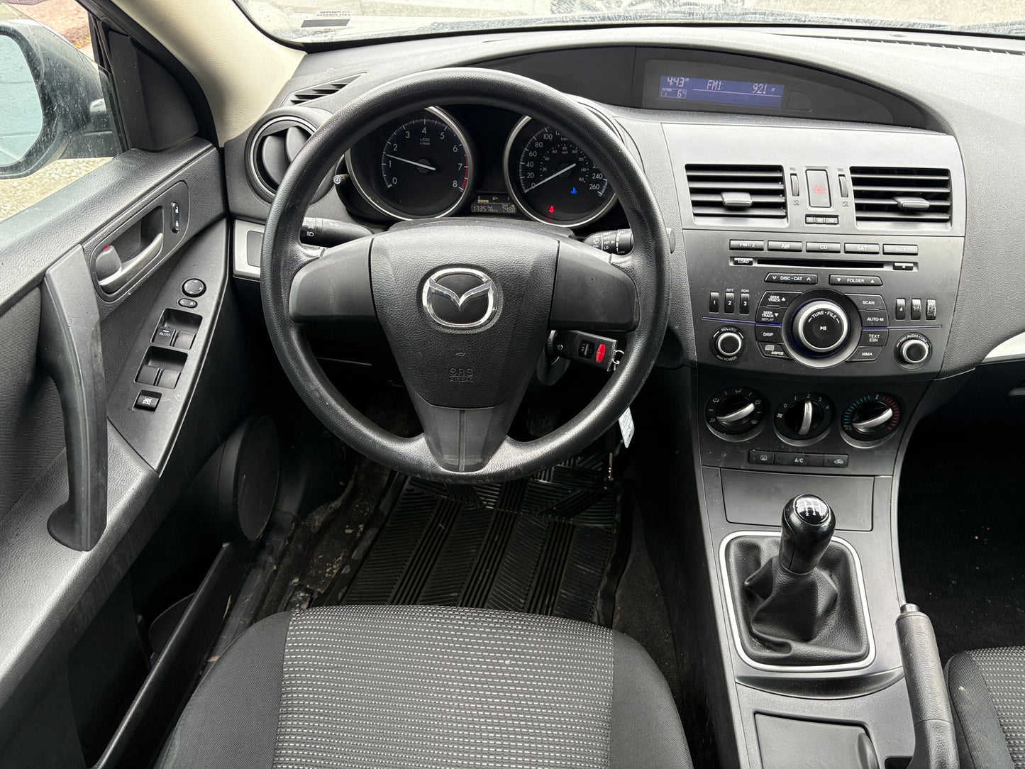 2012 Mazda Mazda3 GX -5spd. Loaded 173,KM -Warranty!