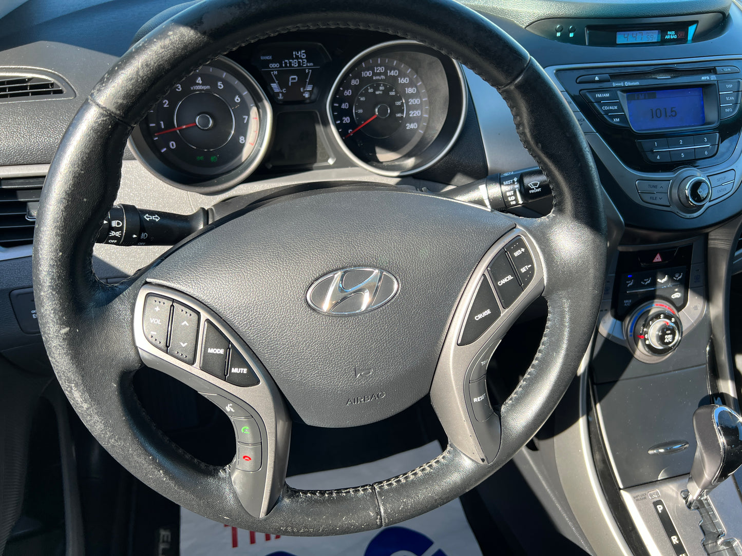 2013 Hyundai Elantra GLS  -Auto Sunroof Loaded 177,000km -Warranty!