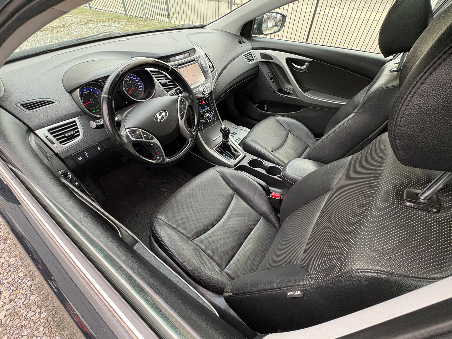 2015 Hyundai Elantra Limited -Auto Leather Fully Loaded 102,KM -Warranty!