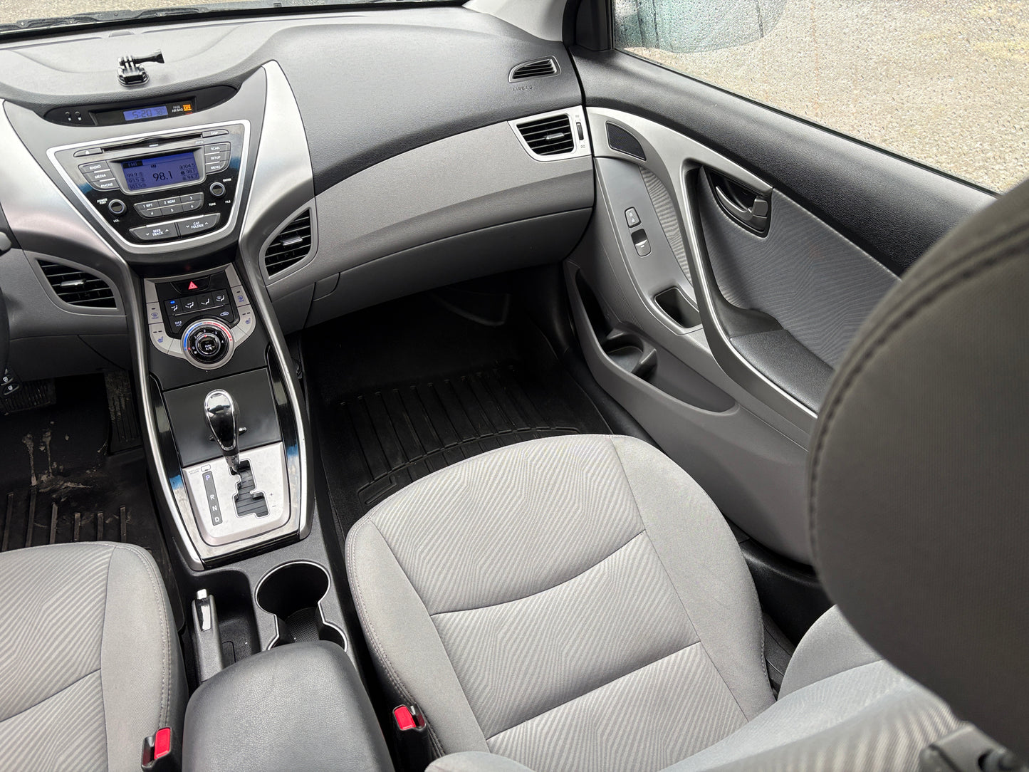 2013 Hyundai Elantra GLS -Auto Sunroof Loaded 163,KM!