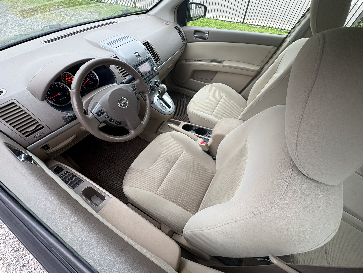 2010 Nissan Sentra SL -Auto SunRoof Loaded 188,KM!