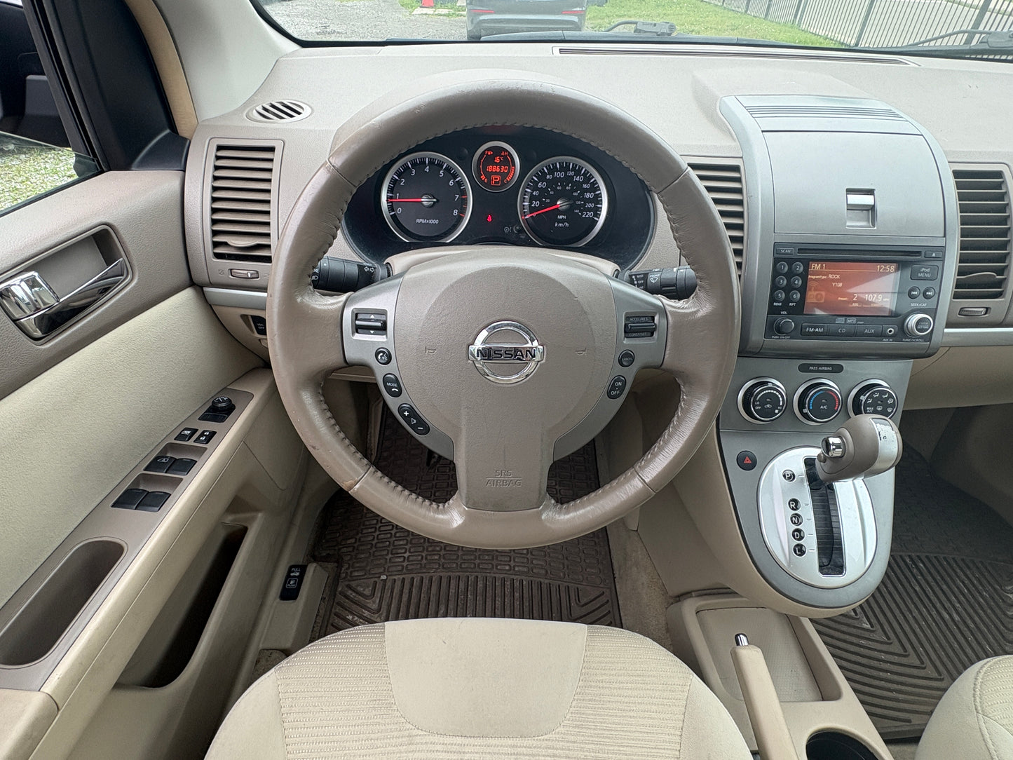 2010 Nissan Sentra SL -Auto SunRoof Loaded 188,KM!