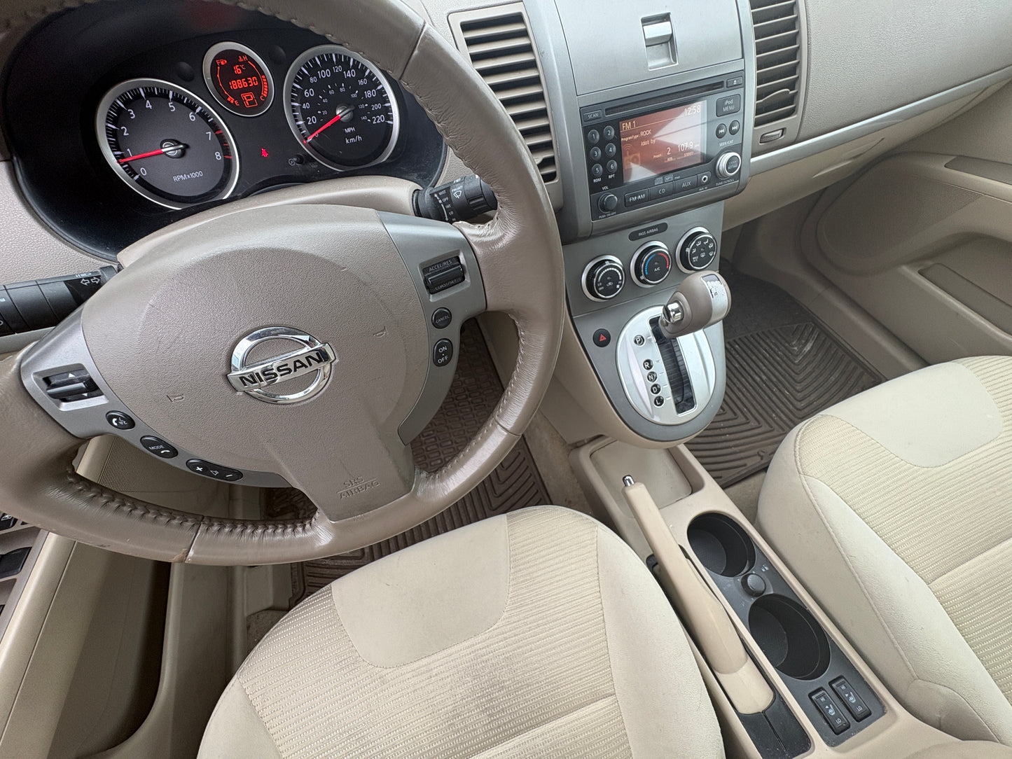 2010 Nissan Sentra SL -Auto SunRoof Loaded 188,KM!