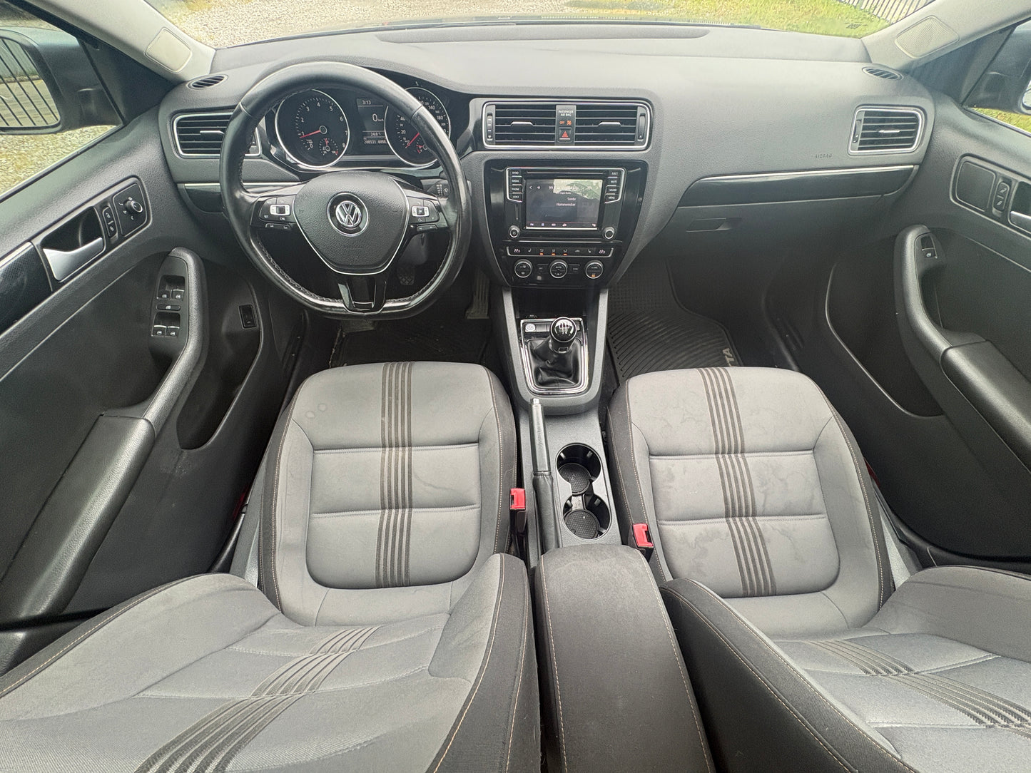 2017 VW Jetta 1.4 TSI Wolfburg Ed. -5spd. A/C Loaded 200,KM!