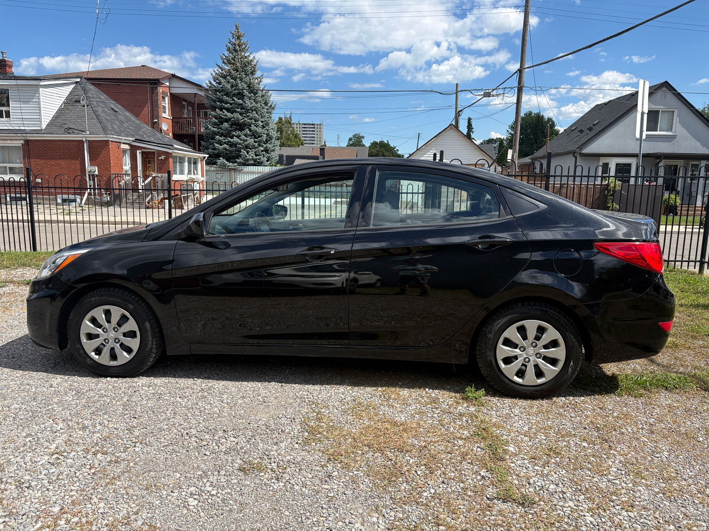 2017 Hyundai Accent SE -Auto SunRoof Loaded -167,KM