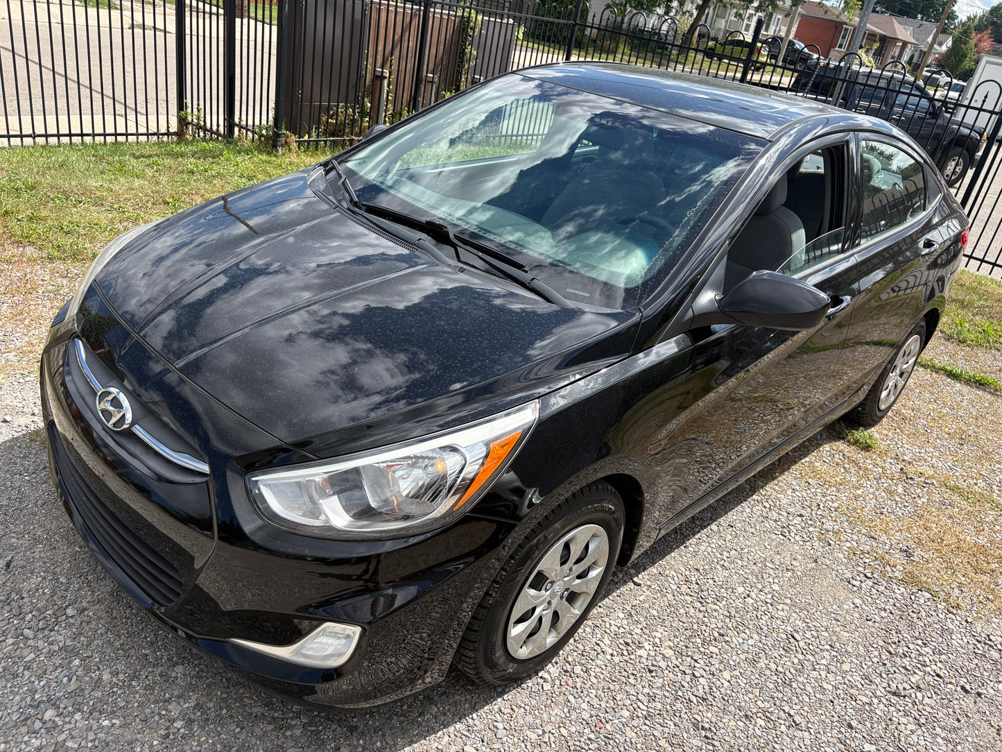 2017 Hyundai Accent SE -Auto SunRoof Loaded -167,KM
